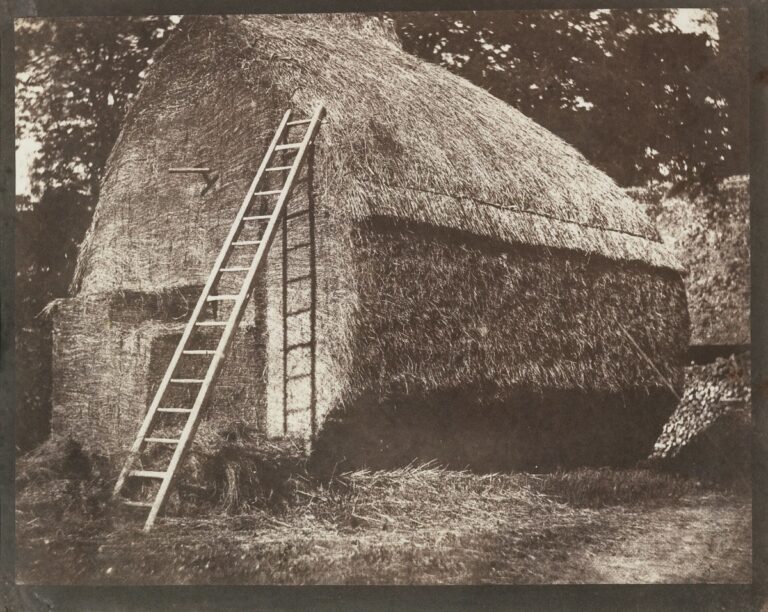 Foto di un granaio, realizzata da William Henry Fox Talbot nel 1844 su carta salata